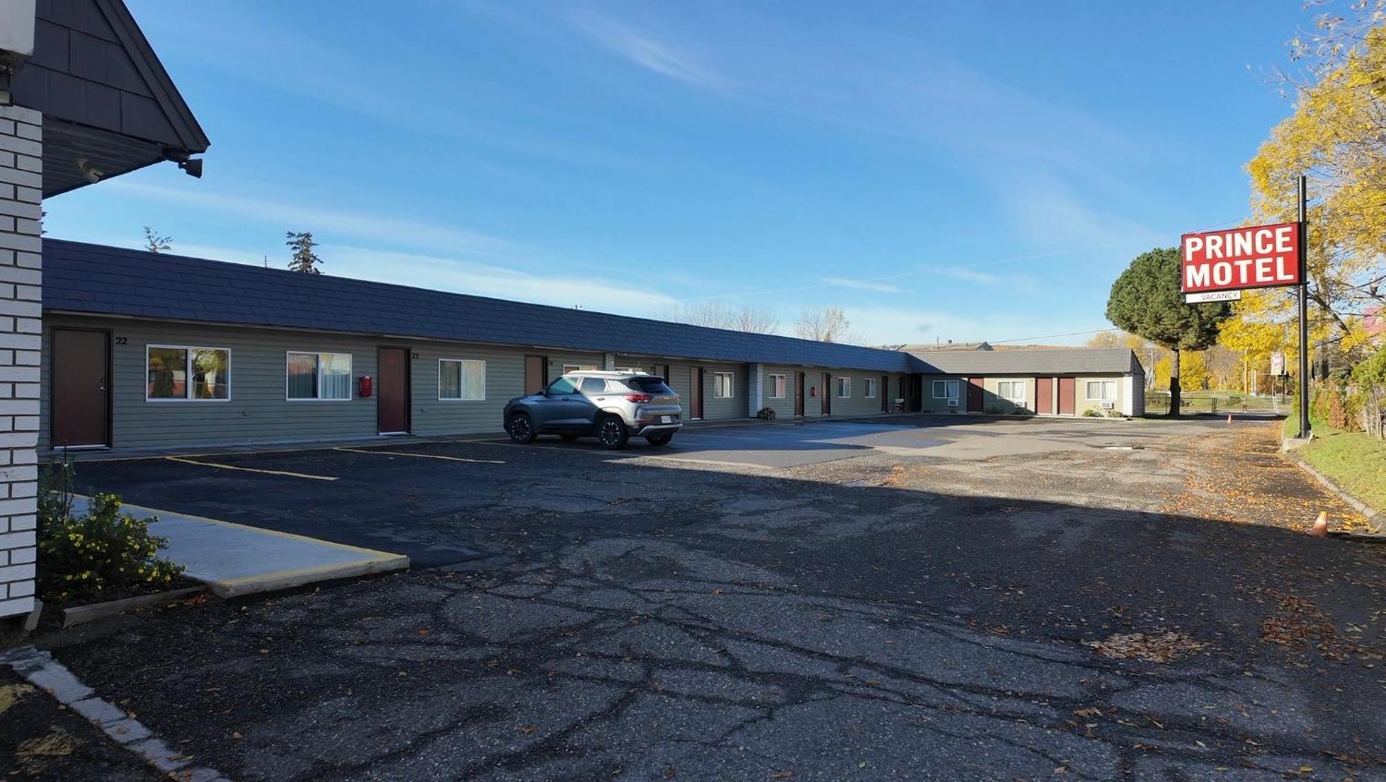 Prince Motel Prince George Eksteriør billede